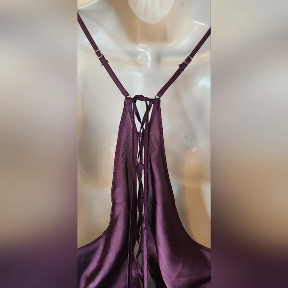 VICTORIA'S SECRET Burgandy Core Satin Side Tie Romper Size Small Lace - Picture 6 of 8